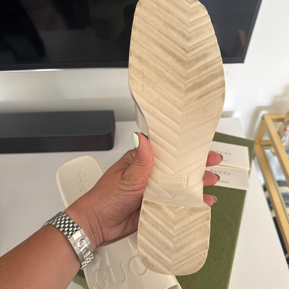 Gucci Women's Beige Mules - Picture 3 of 7